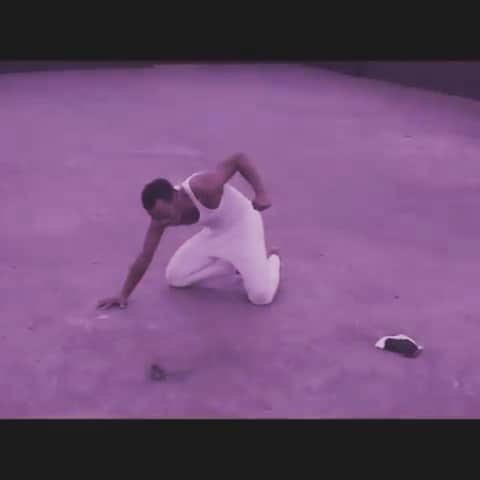 Lil Buckのインスタグラム：「Gravity, you let me down..」