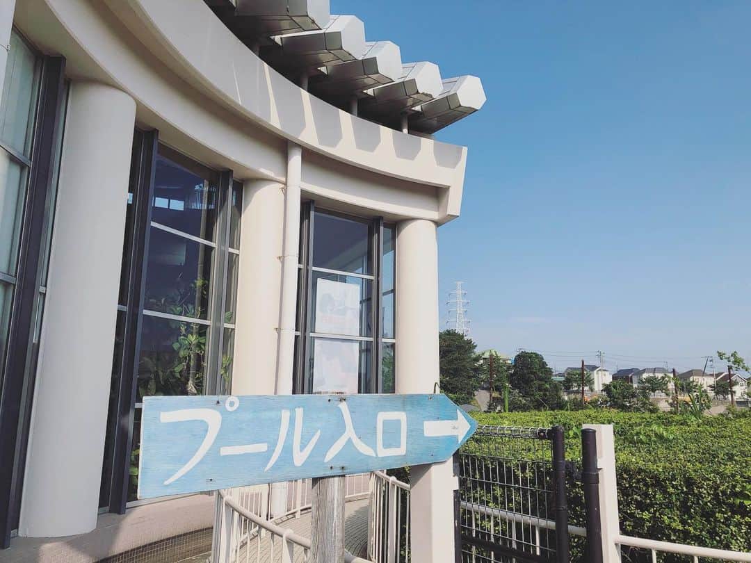 青木慶則さんのインスタグラム写真 - (青木慶則Instagram)「今年初プール。やっと夏が会いに来てくれた。」7月28日 15時45分 - yoshinori.aoki.official