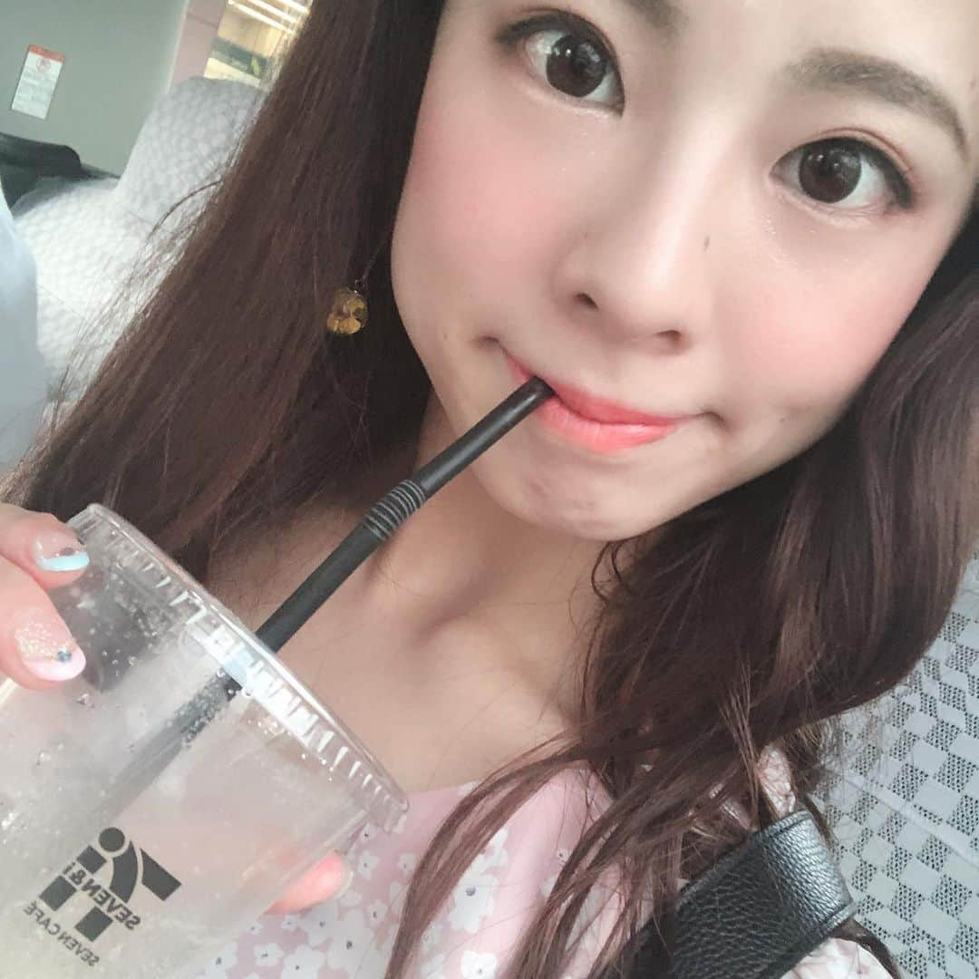 桜花りなさんのインスタグラム写真 - (桜花りなInstagram)「＊セブンのカフェオレ好き？❤︎」7月28日 16時41分 - xxyuricornxx