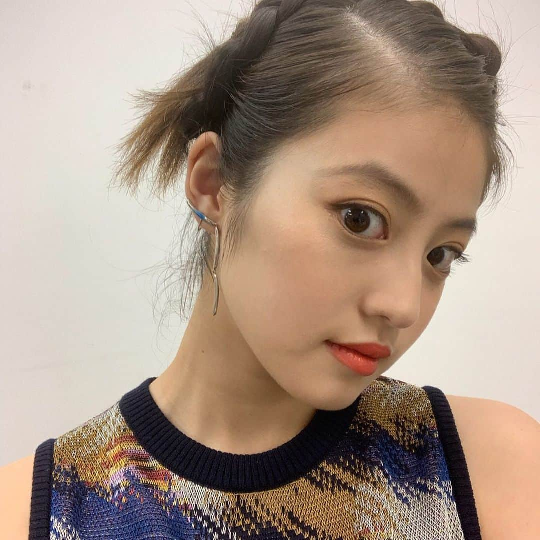 今田美桜さんのインスタグラム写真 - (今田美桜Instagram)「お渡し会ありがとうございました🌻 うふふふ嬉しかったナ。 髪型2つシタンダ❤︎ 来てくださったみなさま、 本当にありがとうございました。」7月28日 16時42分 - imada_mio