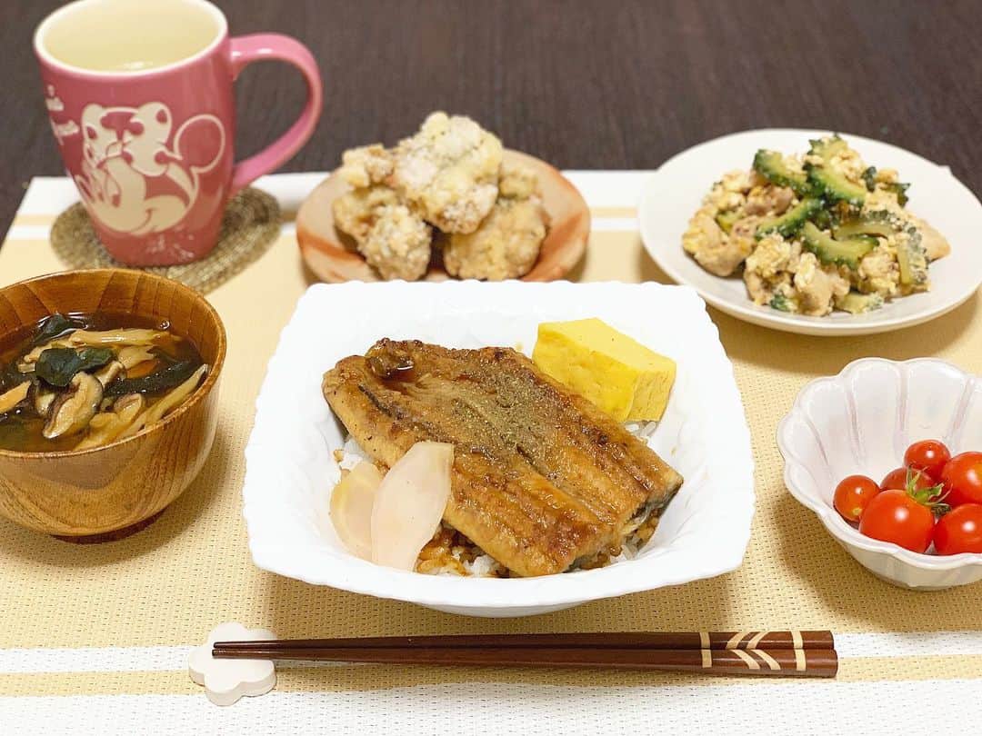 筒井萌子のインスタグラム：「* #もえちゃん家ごはん (↑今までの料理が見れるよ☝️🐻) ・ 昨日は土用の丑の日🐟 元気に夏を乗り切れる様願って頂きました🌻 ✩鰻 ✩大葉の塩から揚げ ✩ゴーヤチャンプル ✩きのこの海鮮味噌汁 ✩育てたトマト🍅 ・ #筒井萌子 #女優 #actress #モデル #model #岡山  #shooting #instagood #instalike #converse #撮影 #followme #instalike #ゴルフ #ゴルフ女子 #ゴルフコーデ #골프 #좋아요반사 #좋아요그램 #좋아요환영 #데일리그램 #패션 #오오티디 #카페 #카페 #OTODAMA」