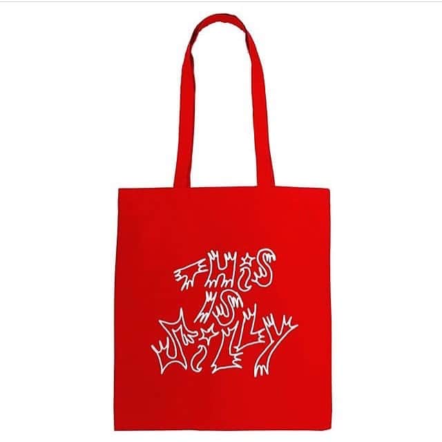 トロ・イ・モアのインスタグラム：「“This is Silly” totes available only at @ccommunee」