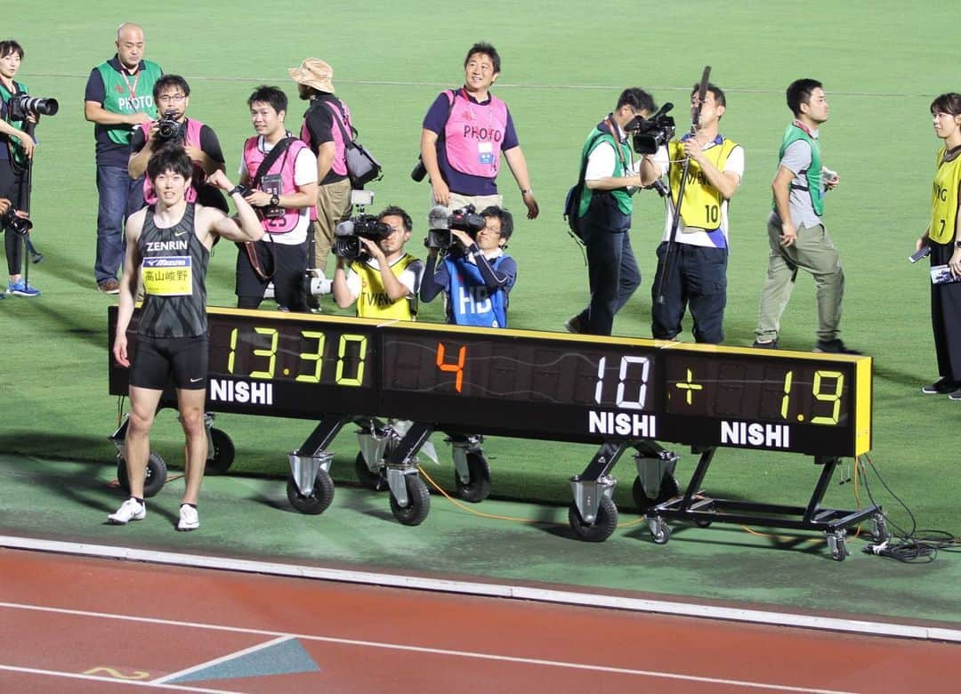 高山峻野さんのインスタグラム写真 - (高山峻野Instagram)「実業団学生対抗 +1.9m13秒30🥇  神風のおかげで日本新記録でました！ たくさんのご声援、ありがとうございました！  #110mh」7月28日 9時08分 - shunya.takayama