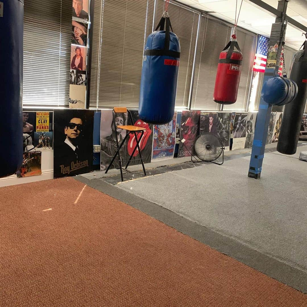 エリカ・キャンベルさんのインスタグラム写真 - (エリカ・キャンベルInstagram)「Boxing today! It’s No Joke! I suck, but I didn’t quite!! Thanks @philpaolinaboxingclub I’ll be back!」7月28日 9時22分 - imericacampbell