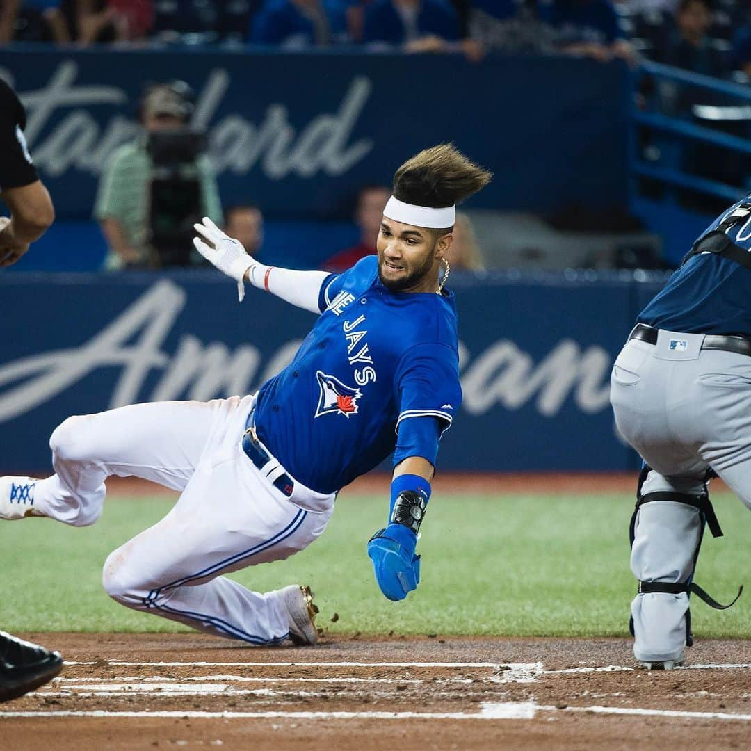 トロント・ブルージェイズさんのインスタグラム写真 - (トロント・ブルージェイズInstagram)「That was fun! Drop a ✋ if you stayed with us for EVERY inning! #BlueJaysWin」7月28日 10時38分 - bluejays