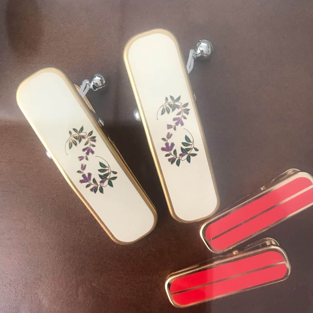 川嵜美佳のインスタグラム：「#着物 #着付け #goods  #favorite  #instagood #instalike #tokyo #japan #kimono #yukata #love」