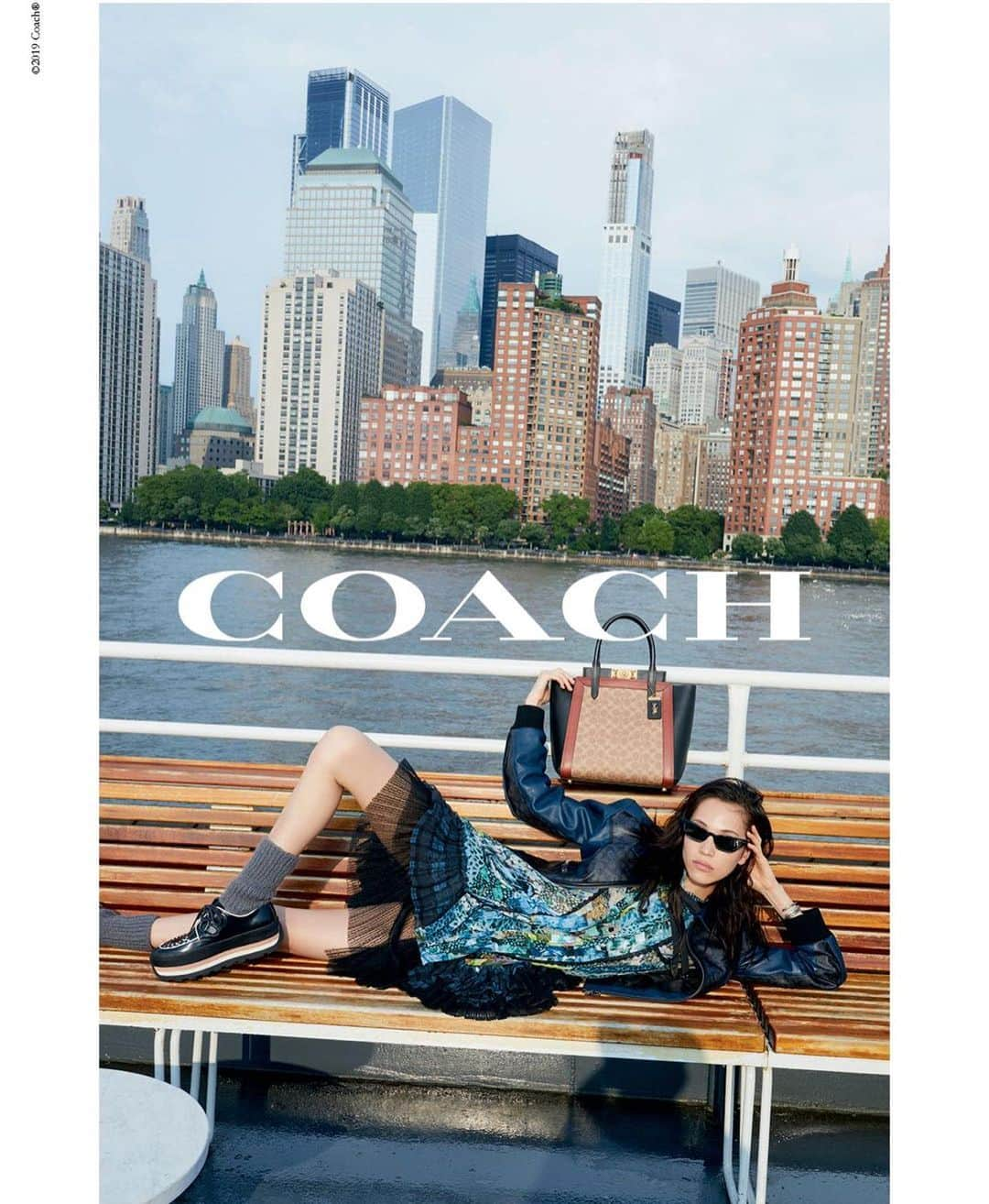 水原希子 さんのインスタグラム写真 - (水原希子 Instagram)「❤︎ @coach ❤︎ Fall 2019 : Dream It Real Photographer Juergen Teller Director  Todd Tourso Stylist  Venetia Scott Makeup artist  Dick Page Hair stylist Christiaan  #CoachNY #DreamItReal  @coach」7月28日 11時36分 - i_am_kiko