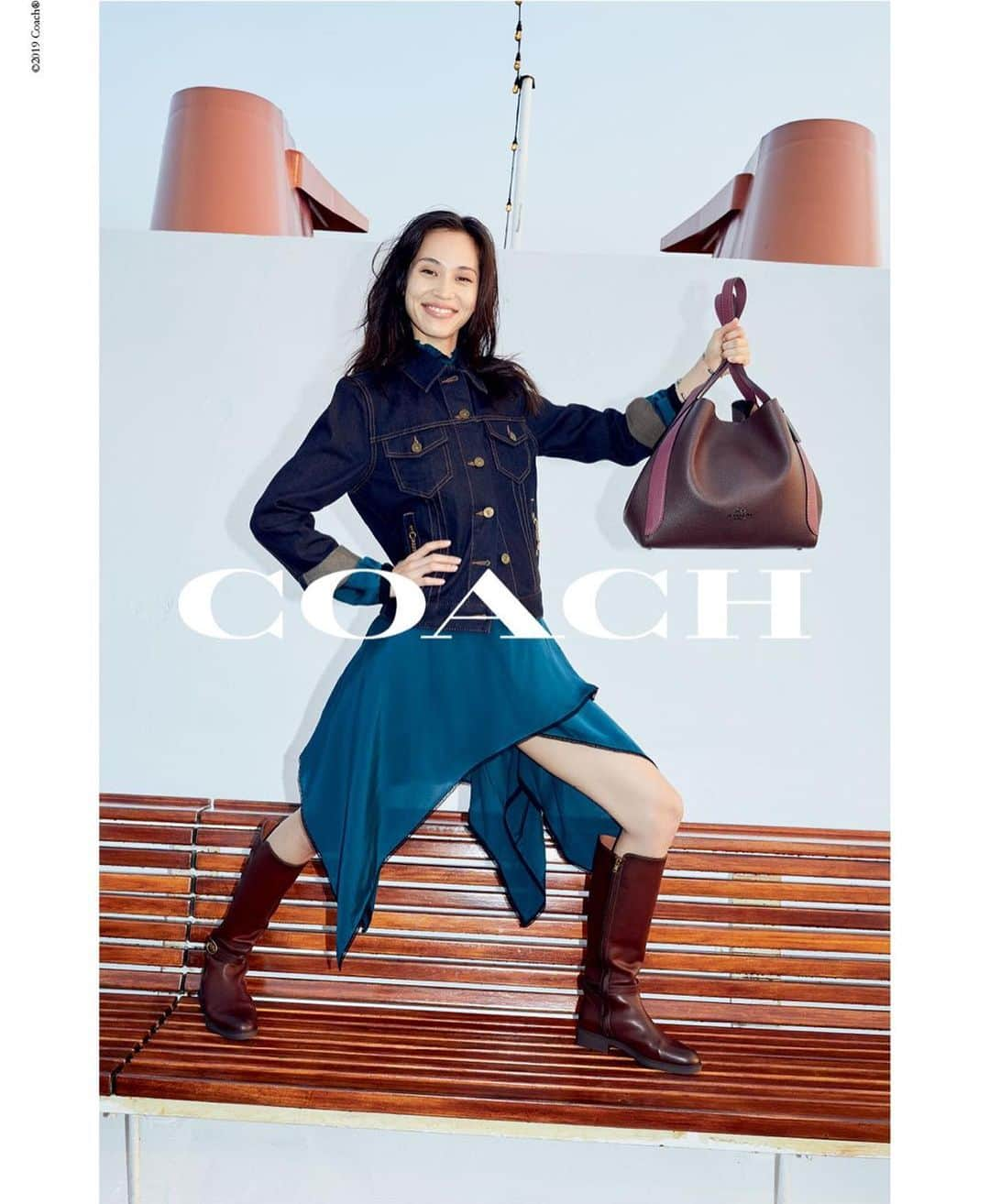 水原希子 さんのインスタグラム写真 - (水原希子 Instagram)「❤︎ @coach ❤︎ Fall 2019 : Dream It Real Photographer Juergen Teller Director  Todd Tourso Stylist  Venetia Scott Makeup artist  Dick Page Hair stylist Christiaan  #CoachNY #DreamItReal  @coach」7月28日 11時36分 - i_am_kiko