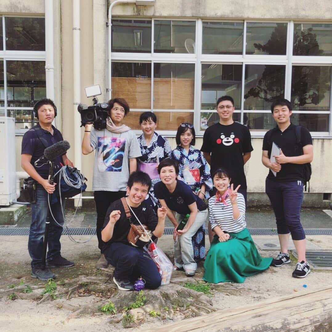 常盤よしこさんのインスタグラム写真 - (常盤よしこInstagram)「昨日のロケ♫ 熊本市内の民泊を取材。 上海からのお客さんと、 とっても素敵な出会いがありました。 ご縁に感謝です♫ 放送は8月10日  #若っ人ランド #tku #民泊」7月28日 11時44分 - yoshiko.tokiwa