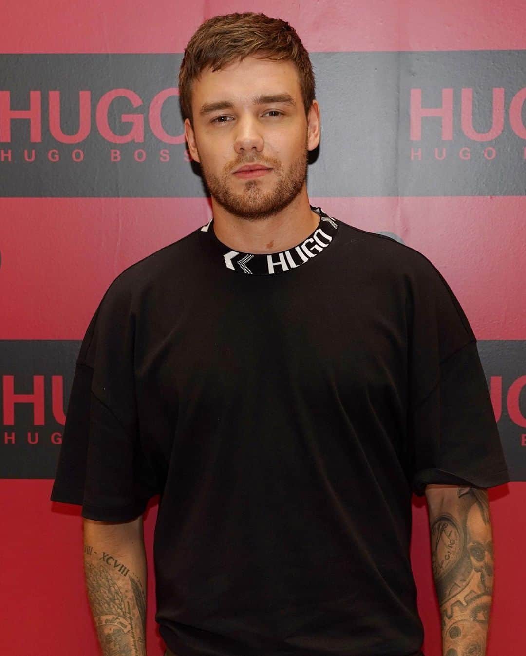 Just Jaredさんのインスタグラム写真 - (Just JaredInstagram)「@liampayne looks handsome as he steps out to promote is #HUGOXLiamPayne capsule collection! #LiamPayne #HugoBoss Photos: @hugo_official」7月28日 11時55分 - justjared