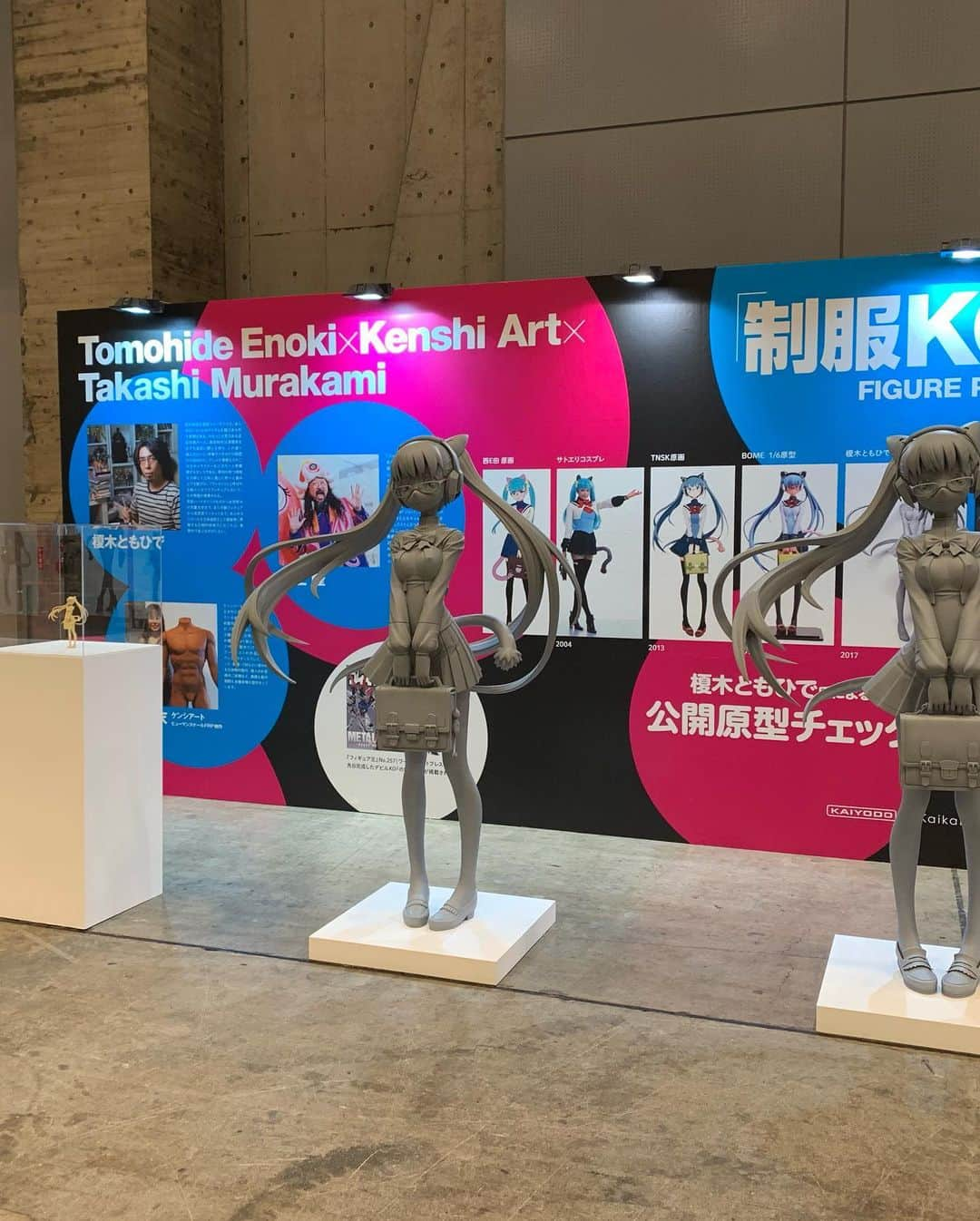 村上隆さんのインスタグラム写真 - (村上隆Instagram)「Female student type android in uniform KO2 at Wonder Festival 2019 summer.」7月28日 12時16分 - takashipom