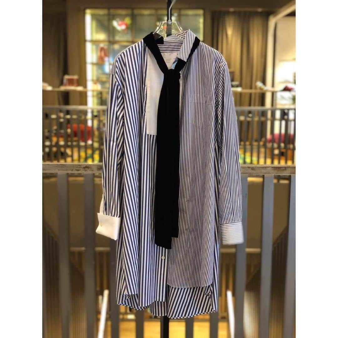 TOMORROWLAND 渋谷本店さんのインスタグラム写真 - (TOMORROWLAND 渋谷本店Instagram)「. <sacai> 1.wide pant 32-95-04013 ¥75,000+tax  2.knit 32-95-02023 ¥67,000+tax  3.one piece 32-95-06026 ¥179,000+tax  4.long shirt 32-95-06027 ¥57,000+tax  5.jacket×knit 32-95-08066 ¥139,000+tax  #sacai #newarrivals #19fw #pant #onepiece #jacket #knit #fashion #tomorrowland @tomorrowland_shibuya @tomorrowland_womens」7月28日 12時26分 - tomorrowland_shibuya