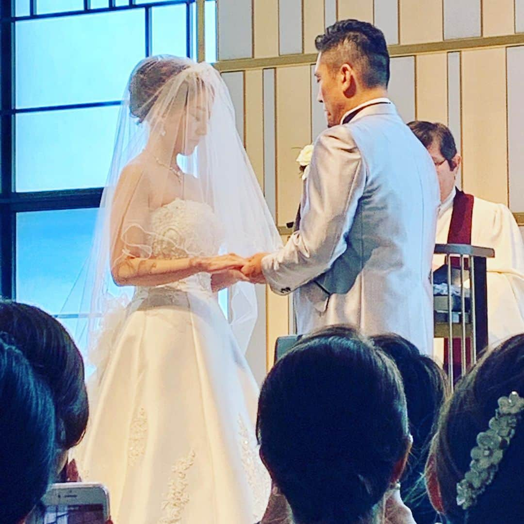 黒田アーサーさんのインスタグラム写真 - (黒田アーサーInstagram)「素晴らしい結婚式💒です❣️ おめでとう🎉㊗️ 2人ともお幸せに💕」7月28日 13時12分 - kuroda_arthur