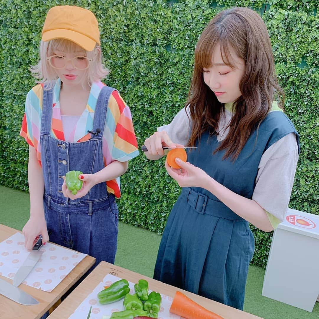 Machicoさんのインスタグラム写真 - (MachicoInstagram)「あずあずといぶいぶとBBQ🌈 我々渾身の肉ケーキだどん🍖 #Machico #あそつく #BBQ #準備 #肉ケーキ #ホリプロ」7月28日 13時12分 - machico_3s25