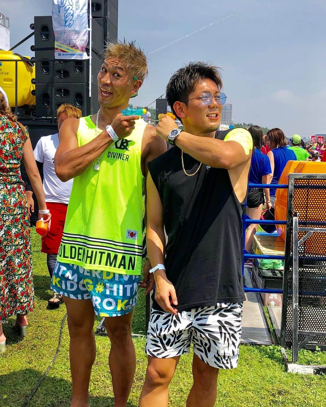 のインスタグラム：「ぴーかん☀️暑すぎー😆✨ ・ これから、皇治くんとWater Runステージでるよー🌈 ・ @1_kouzi  @waterrun_official」