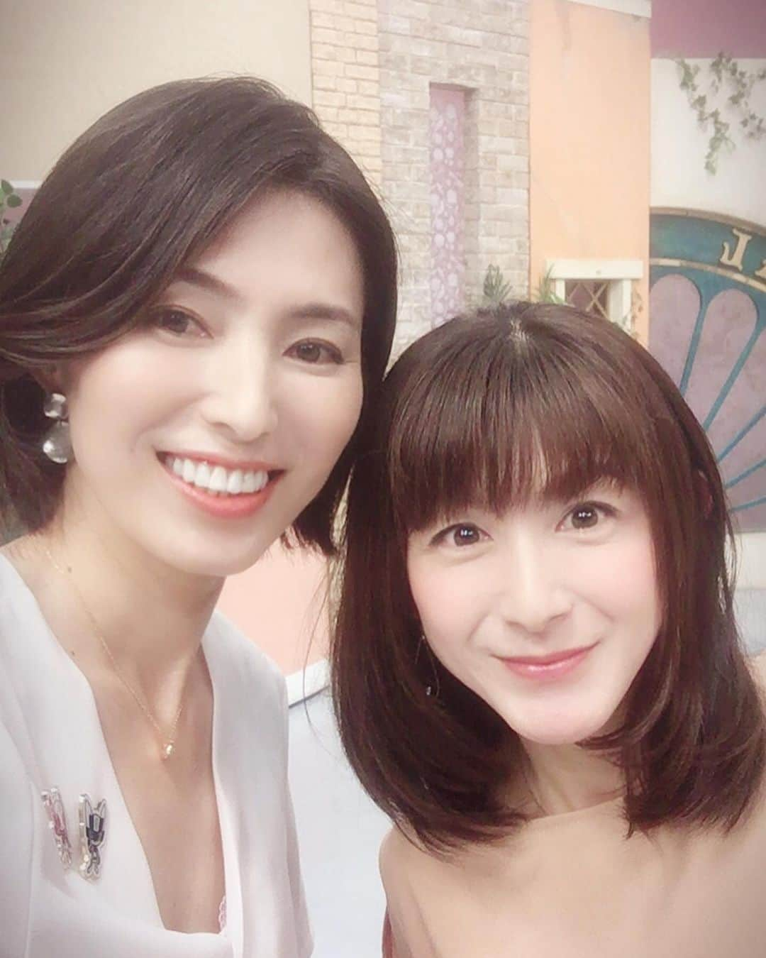 中山千桂子さんのインスタグラム写真 - (中山千桂子Instagram)「水曜木曜の写真〜❤️ ＊ 1枚目: 可愛い後輩 大坪奈津子アナウンサー✨ ＊ 2枚目: 水曜ゴジカルレギュラー 松本由利子さん💓 ＊ 3枚目: 可愛い後輩 戸田あゆみアナウンサー✨ ＊ キラキラ女子✨からキラキラを分けて貰うの図😝💦 #ゴジカル #四国放送 #大坪奈津子 #松本由利子 #戸田あゆみ #中山千桂子」7月28日 14時03分 - nakayama_chikako