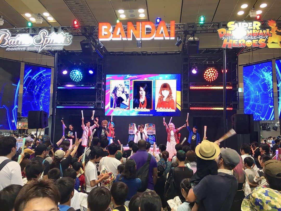 谷本貴義さんのインスタグラム写真 - (谷本貴義Instagram)「2回目のステージも楽しかったー♪最終回はレインボーステージでー♪  #ジャンプビクトリーカーニバル #JVC #インテックス大阪」7月28日 14時39分 - tanimoto_tak