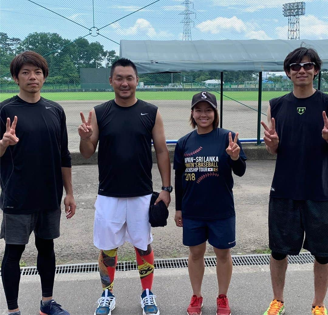 枡田慎太郎さんのインスタグラム写真 - (枡田慎太郎Instagram)「今日は元楽天の高堀に誘われ久々に野球した〜！ 七ヶ浜の野球少年達と触れ合いました！！ 元楽天の井上さんに女子野球の六角さんも一緒に楽しい時間でしたーありがとう😊 めっちゃ暑くて汗だくで久々に疲れたけど〜たぶん2キロは痩せたな！笑 #仙台#七ヶ浜#アクアアリーナ#ジーズニューコンセプト#アラボーイ」7月28日 14時48分 - masushin78