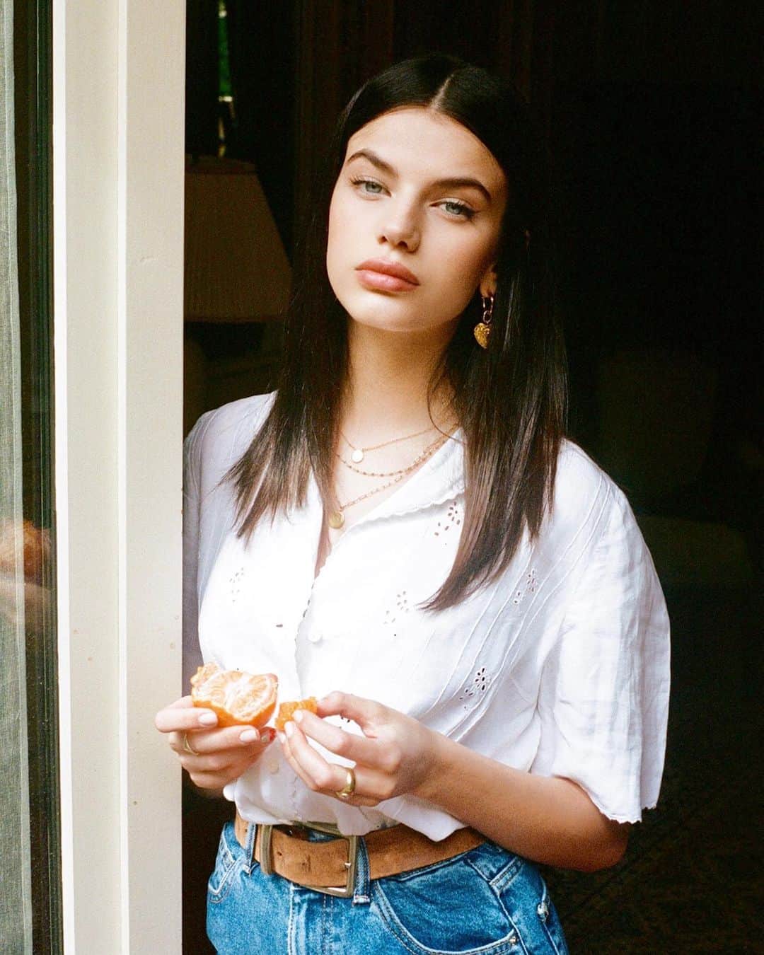 ソニア・ベン・アンマーのインスタグラム：「For anyone who feels lost in translation... hopefully this helps a bit. I was born & raised in Paris but my father is Tunisian & my mother is Polish and I live in LA. I’m proud of my heritage & even though i feel lost sometimes, everyday I try to embrace my multicultural background. It doesn’t matter where you are born, you belong wherever you feel at home. ❤️」