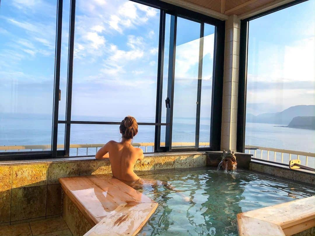 AYAMEさんのインスタグラム写真 - (AYAMEInstagram)「#ocean#oceanview#onsen#shizuoka#izu#rotenburo#summer#vacay#vacation#ryokan#japanesestylehotel#温泉#露天風呂#客室露天風呂#オーシャンビュー#旅館#稲取温泉#オトナ女子#여행」7月28日 14時56分 - l.ayame