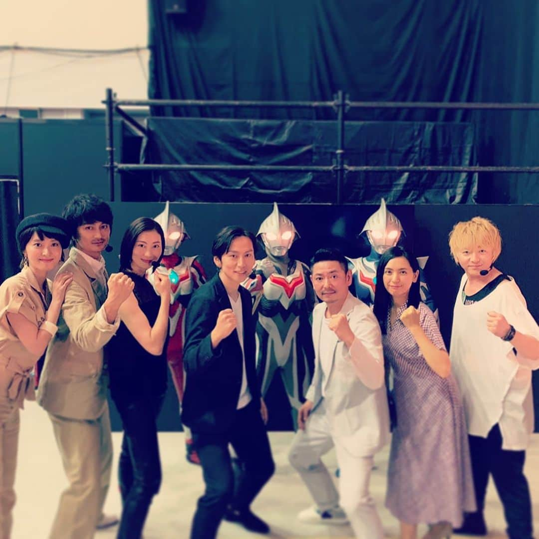 川久保拓司さんのインスタグラム写真 - (川久保拓司Instagram)「先日、ウルトラマンフェスティバルのトークイベント『ウルトラマンネクサス スペシャルナイト 再会-リユニオン-』に参加しました！ ウルトラマンネクサス15周年ということでのトークだったんですが、…早い！！ 15年って果てしない時間だと思ってたのに…早いっ！！ 当時のことを思い返しながら、来てくれたネクサス愛溢れる皆さんと過ごせた時間、もう物凄く楽しかったです！ 「絆こそ光です！」 #ウルトラマンネクサス #ウルトラマン #ウルトラマンフェスティバル #ultramannexus #ultraman #石橋保 #佐藤康恵 #加藤厚成 #五島圭子 #内山眞人 #川久保拓司」7月28日 15時17分 - takuji_kawakubo