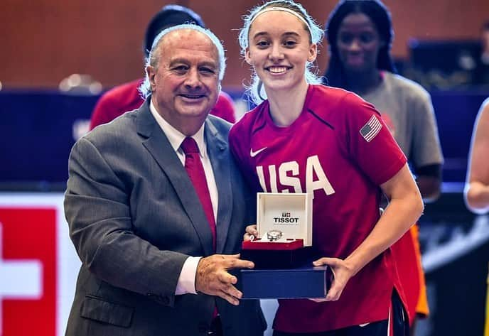 FIBAさんのインスタグラム写真 - (FIBAInstagram)「Congratulations to @usabasketball who prevail in an OT classic to become #FIBAU19 Women’s Basketball World Cup 2019 Champions! 🥇🏀🌎🏆⁣ ⁣ Tissor MVP: @paigebueckers 🇺🇸 ⁣ ⁣ All-Star 5: ⁣ @rhyne.howard 🇺🇸 ⁣ @paigebueckers 🇺🇸 ⁣ @pendandelola 🇪🇸 ⁣ @alex_fowler_ 🇦🇺 ⁣ @billiemassey4 🇧🇪」7月29日 0時47分 - fiba