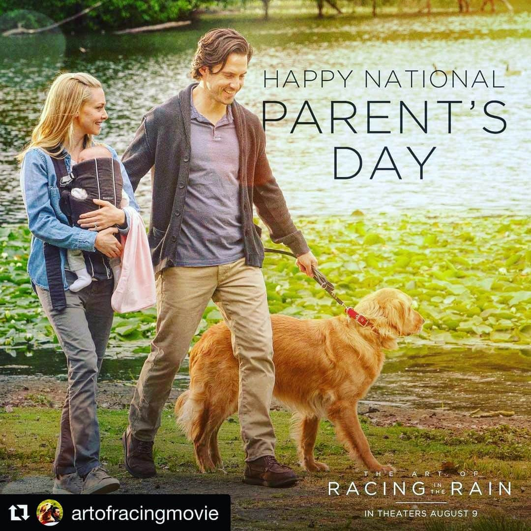 アマンダ・サイフリッドさんのインスタグラム写真 - (アマンダ・サイフリッドInstagram)「#Repost @artofracingmovie ・・・ Happy #NationalParentsDay to all parents and fur-parents alike. Get tickets now for The #ArtOfRacing in the Rain, in theaters August 9.」7月29日 1時51分 - mingey