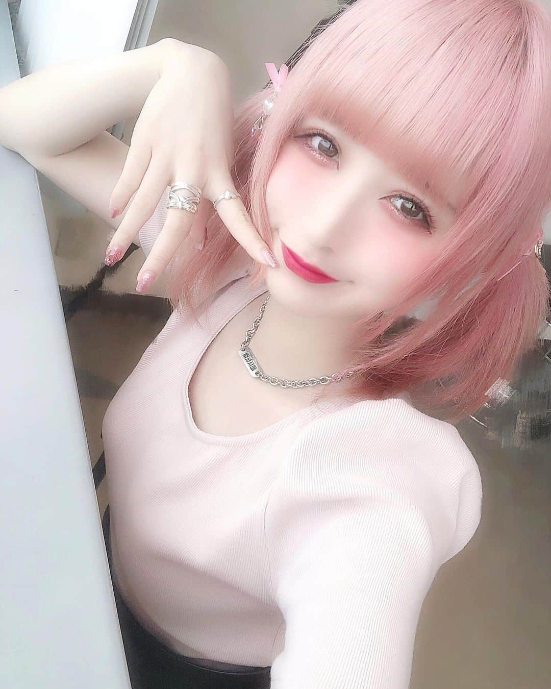 胡桃兎愛のインスタグラム：「笑顔苦手なので実はこれレア胡桃」