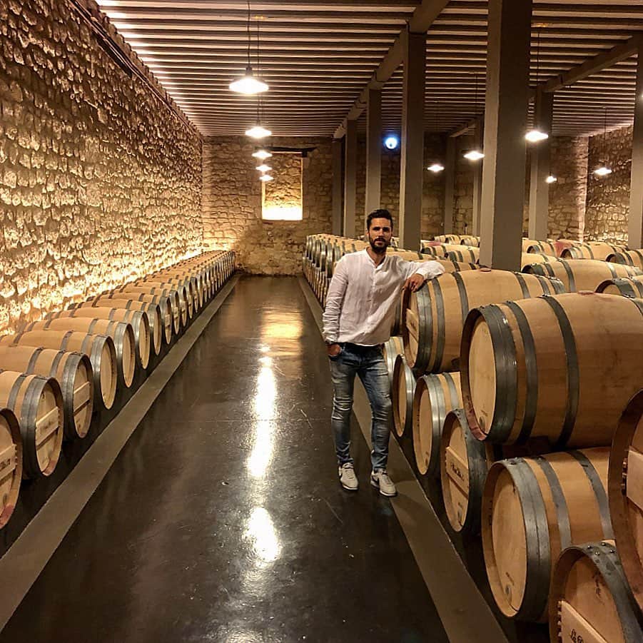 エンリケ・ソラ・クレメンテさんのインスタグラム写真 - (エンリケ・ソラ・クレメンテInstagram)「Amazing experience at Bodegas La Rioja Alta S.A. Unique moments with unique wines. We wait for you in Cascante! Follow my stories! Cheers! @lariojaaltasa @riojawine_es @txamu . ———— Experiencia increíble en Bodegas La Rioja Alta S.A. Momentos únicos con vinos únicos. Os esperamos en Cascante! Seguid mis stories! Salud! • • • • • #vino #vin #vinho #вино #ワイン #紅酒 #wein #champagne #winelover #wineinfluencer #winetime #foodporn #food #winecellar #wineporn #instawine #winetasting #sommelier #foodandwine #champagnelover #riojaalta #riojaalta904 #riojaalta890 #viñaarana #lagardecervera #ardanza #granreserva904」7月28日 17時06分 - kike_sola