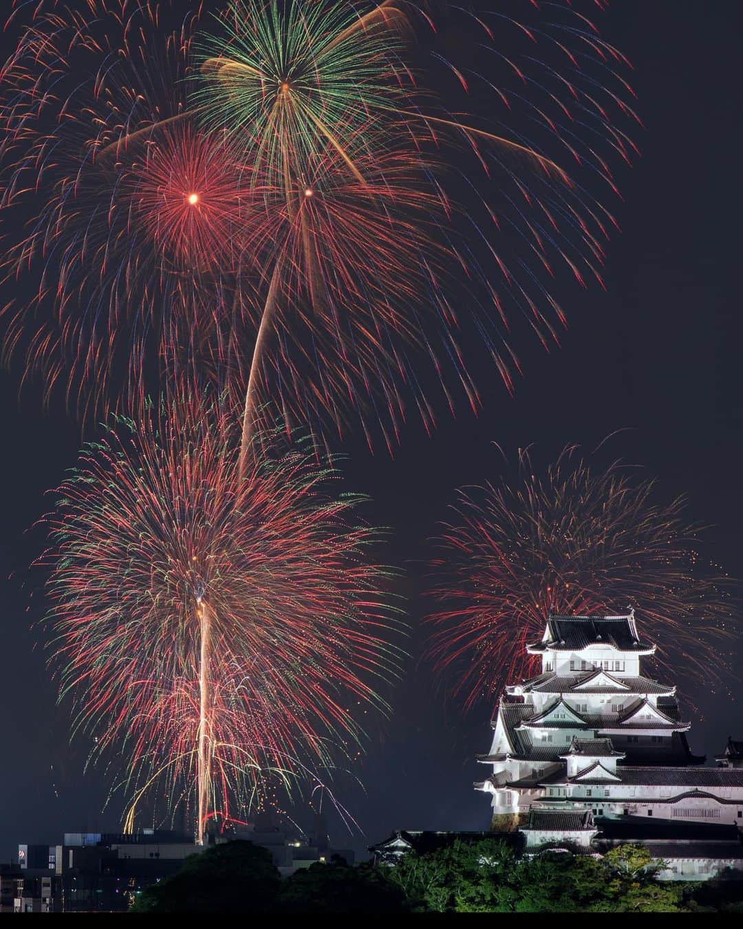 Takefumi Tezkaのインスタグラム：「✴︎姫路みなと祭り海上花火大会🏯🎆 ✴︎ ✴︎去年断念していたスポット📸✨ ✴︎ ✴︎兵庫県」