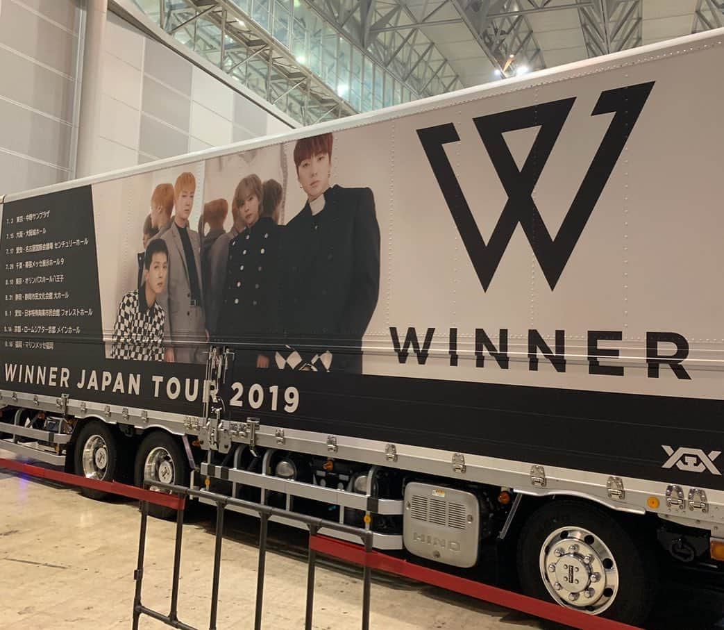 多村仁志さんのインスタグラム写真 - (多村仁志Instagram)「#winnerjapantour2019 #WINNER #위너  #YG #ygentertainment #ygx #ygex #ygwinner #krunkbear #innercircle #winnercircle #💙 #💙💙💙💙 @xxjjjwww #JINU #KimJinWoo #김진우 #金秦禹 @maetamong #HOONY #LeeSeungHoon #이승훈 #李昇勳 @realllllmino #MINO #SongMinHo #송민호 #宋旻浩 @w_n_r00 #YOON #KangSeungYoon #강승윤 #姜昇潤」7月28日 17時16分 - hit_tamu