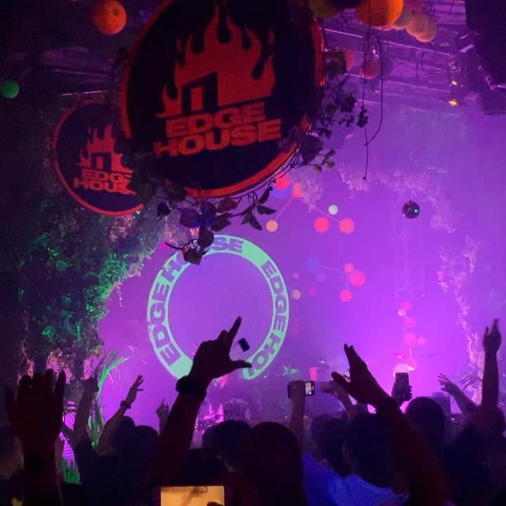 DJ DARUMAのインスタグラム：「🔥🏠MY HOUSE "EDGE HOUSE東京" 🤜🏻🤛🏻@walkerandroyce / @edgehouse_tokyo」