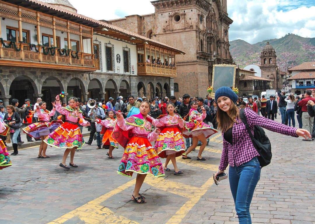 比嘉バービィさんのインスタグラム写真 - (比嘉バービィInstagram)「Felices fiestas patrias!! . . 7月28日はペルー独立記念日🇵🇪👏 写真は、2013年1月に訪れた世界遺産の街クスコ。 . 懐かしい。 . . #Barby旅行記  #felicesfiestaspatrias #ペルー独立記念日 #Cusco #Peru #UNESCO #ペルー #クスコ #世界遺産」7月28日 17時31分 - barby724