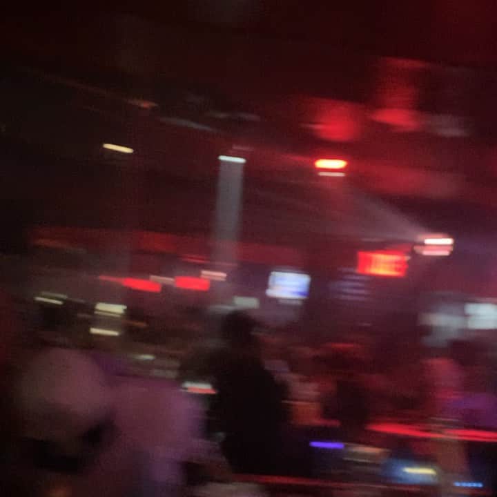 トニー・イエイヨーのインスタグラム：「#lecheminduroi @privilegedny_ 🍾🍾🍾🍾🍾」