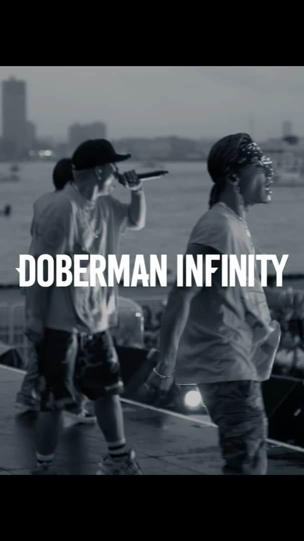 DOBERMAN INFINITYのインスタグラム：「D.Island 2019で歌唱した5IVEの映像を公開🔥﻿ ﻿ ﻿ “アリーナツアーなんてたんか切る﻿ どうせ出来っこねぇつったあんたに” ﻿ ﻿ DOBERMAN INFINITY LIVE TOUR 2019 5IVE ﻿ 〜必ず会おうこの約束の場所で〜﻿ ﻿ 11月16日 静岡・エコパアリーナ﻿ 11月19日 神奈川・横浜アリーナ﻿ 11月20日 神奈川・横浜アリーナ﻿ 11月26日 大阪・大阪城ホール﻿ 11月27日 大阪・大阪城ホール﻿ ﻿ #DOBERMANINFINITY #ドーベル #KUBOC #GS #PCHO #SWAY #KAZUKI #5IVE #アリーナツアー #必ず会おうこの約束の場所で #アフタームービー #DIsland #D島﻿」