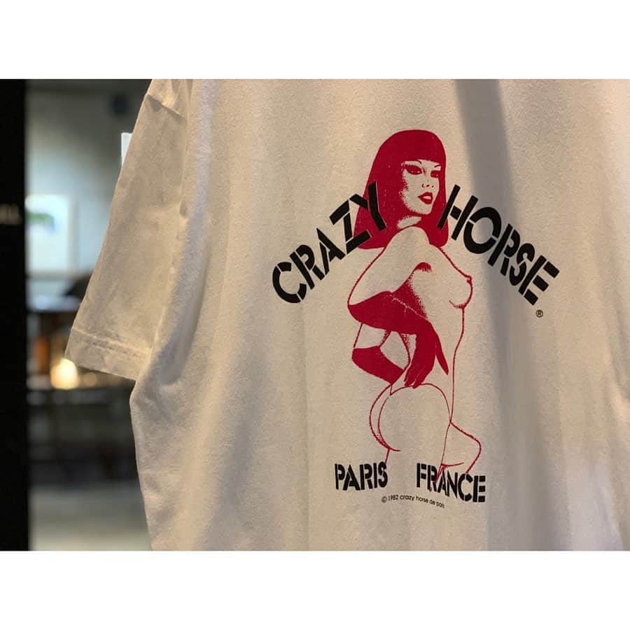 dracaenaさんのインスタグラム写真 - (dracaenaInstagram)「. 【recommend item】 90s〜 "Crazy Horse" print tee  フランス、パリにある世界的に有名なキャバレー"Crazy Horse"老舗のナイトクラブになります。その象徴である裸の女性がプリントされた1枚になります。 . . なかなか珍しいかと。。。 . #dracaena_kichijoji#古着屋ドラセナ#ドラセナ#古着#vintage#used#fashion#vintagefashion#vintageclothing#crazyhorse」7月28日 18時55分 - dracaena_kichijoji
