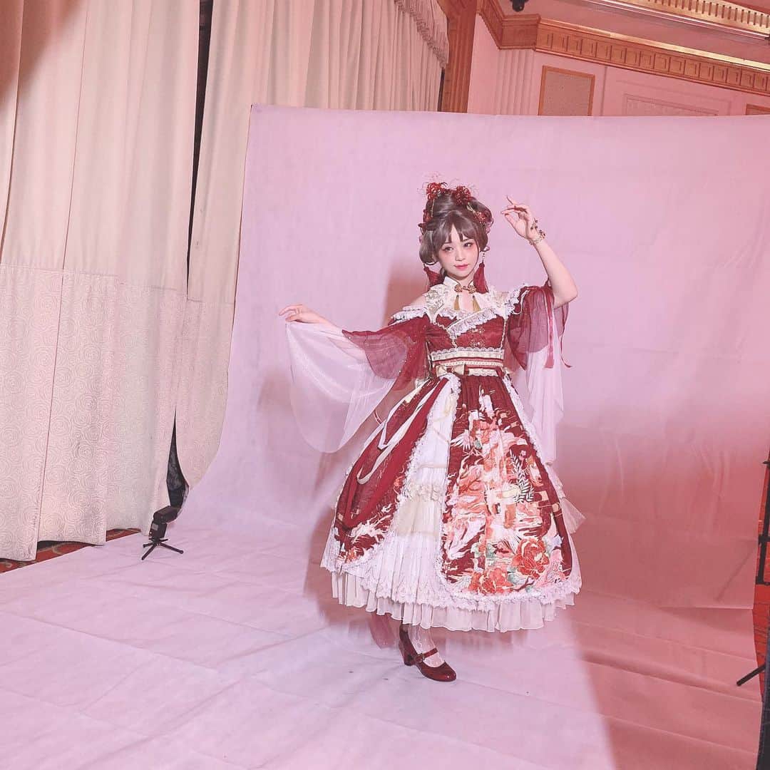 深澤翠さんのインスタグラム写真 - (深澤翠Instagram)「華ロリやっぱ好きだなぁ  安ちゃんの動画ほんと可愛くてとろける♡ 党妹ちゃんもめっちゃ可愛かったよ♡ みーちゃんとは上海でお別れ😭  #lolitafashion」7月28日 19時05分 - midorifukasawa