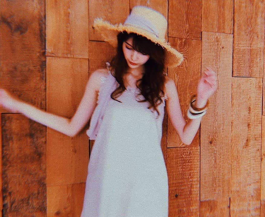 アンジェラ芽衣さんのインスタグラム写真 - (アンジェラ芽衣Instagram)「明日はShopping👒💄👗﻿ お気に入り見つかるといいなあ たのしみ〜﻿ ﻿ #アンジェラ芽衣 #写真 #photo #ポートレート #portrait #ポートレート女子 #camera #カメラ #Valmuer #ヴェルムーア」7月28日 19時07分 - ange_la00