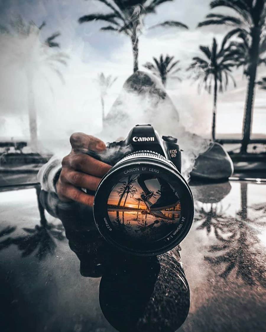 Canon Photographyさんのインスタグラム写真 - (Canon PhotographyInstagram)「Some very creative photography in action here! Absolutely love it!  Photography | @jordi.koalitic  Barcelona, Spain  #canon_photos #canoncamera #canonphotography #barcelona #creativephotography #sunsetlover」7月28日 19時41分 - cpcollectives