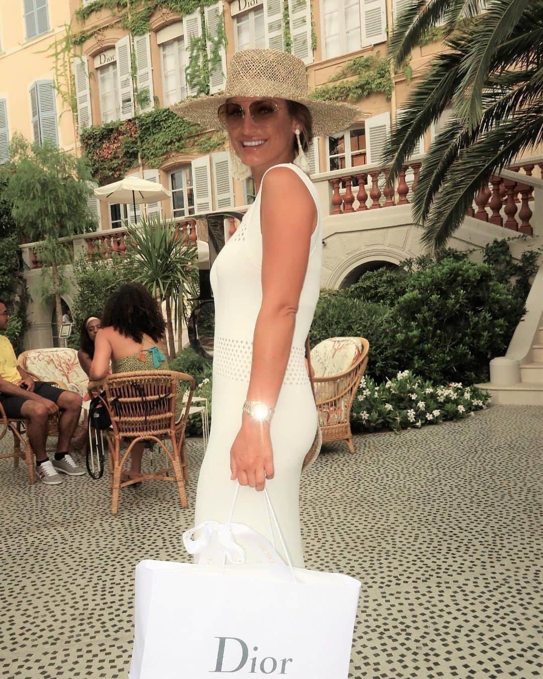 サム・フェアーズさんのインスタグラム写真 - (サム・フェアーズInstagram)「My first time in Saint-Tropez ☀️🛍 such a beautiful town. I mean the Chanel & dior villas 😱 felt like I was in a movie for the day ✨ #sainttropez #friends #memories #shopping #blessed #grateful」7月28日 20時02分 - samanthafaiers