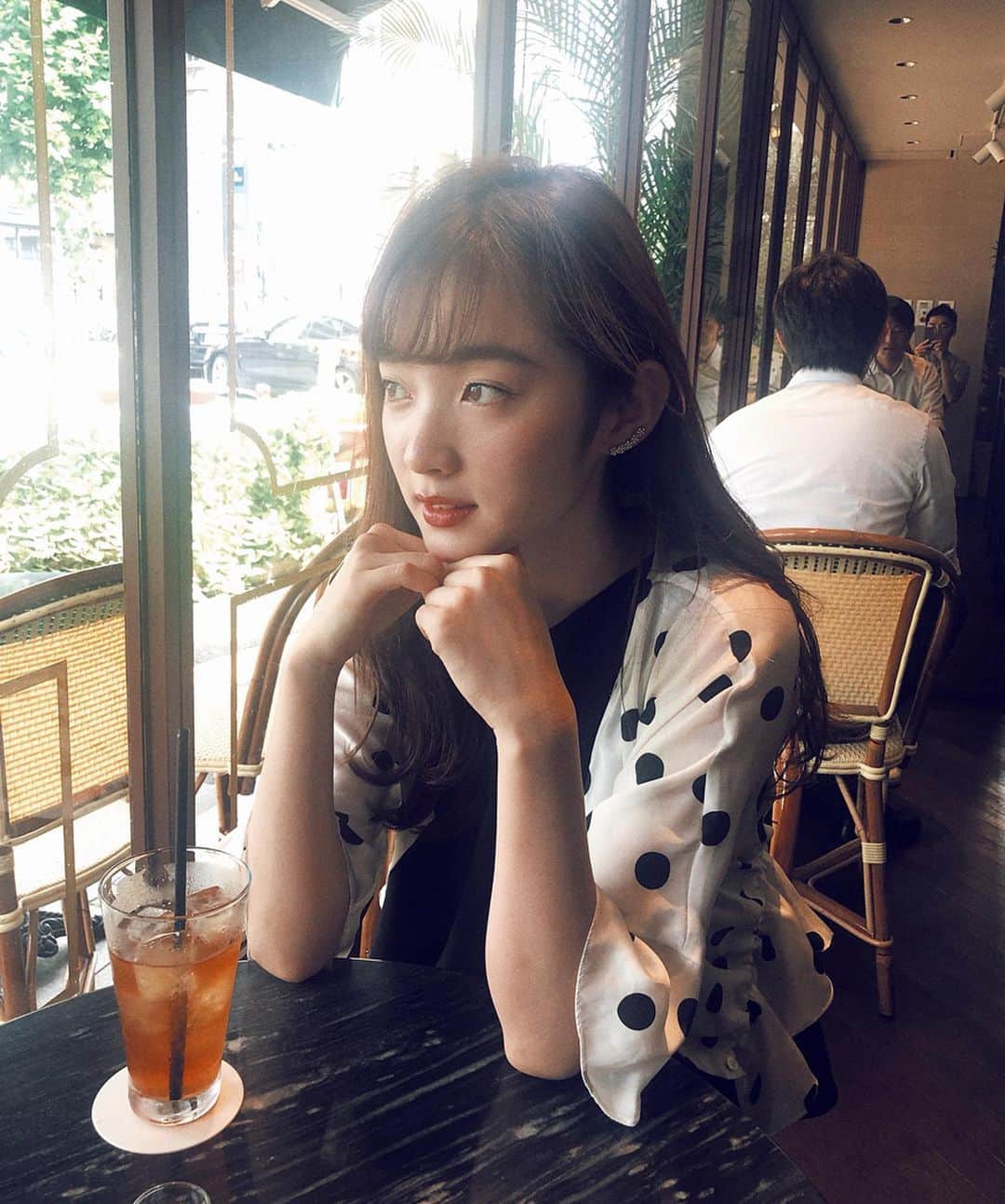 神谷由香さんのインスタグラム写真 - (神谷由香Instagram)「カフェでまったり考え事するのがすき☕︎」7月28日 20時31分 - kamiya_yuka_