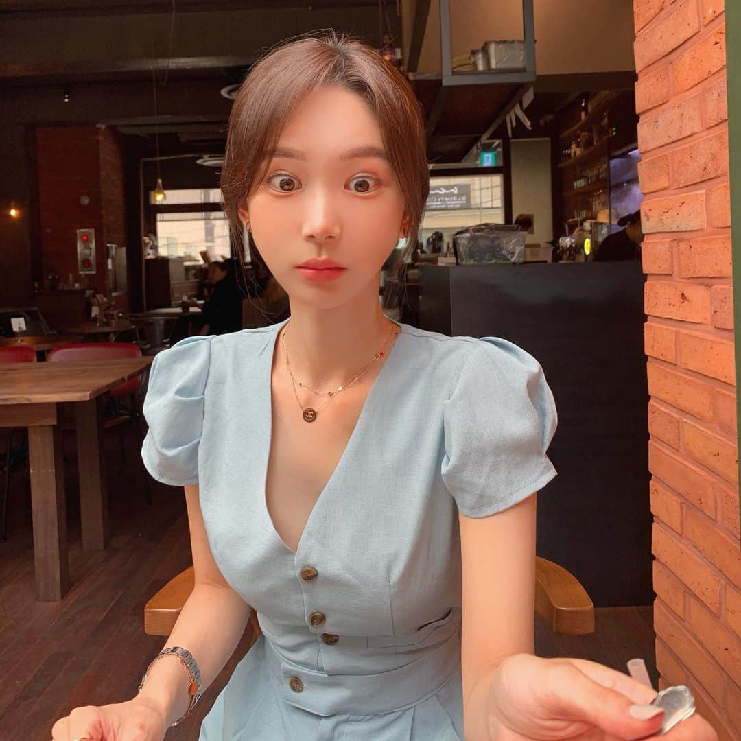 キム・ミニさんのインスタグラム写真 - (キム・ミニInstagram)「오늘 하루 정말 꿀 로맨틱 💙남은 주말 잘 보내요 😘」7月28日 20時39分 - mimiwor