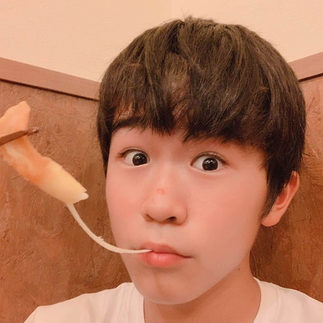 鈴木福さんのインスタグラム写真 - (鈴木福Instagram)「パリパリチーズ！ めちゃ伸びる(笑)  #鈴木福#パリパリ#チーズ#ちーず#めちゃめちゃ#伸びる#のびるチーズ #おいしい#幸せ#最高」7月28日 21時00分 - s_fuku_te