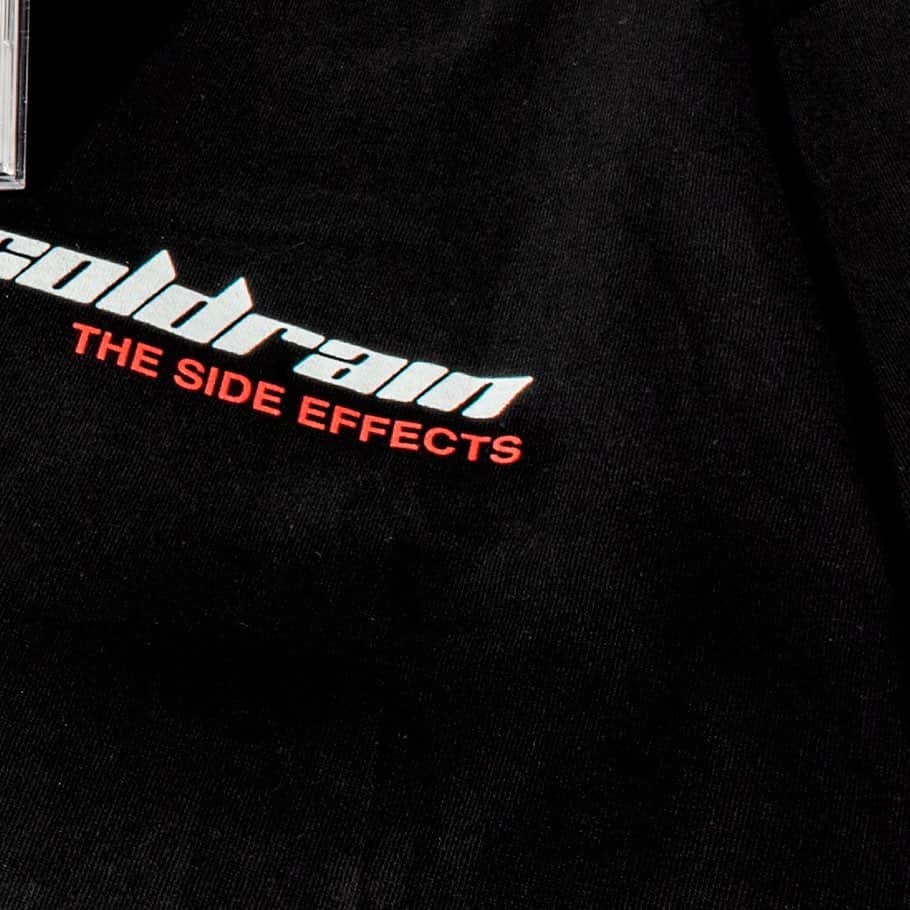 coldrainさんのインスタグラム写真 - (coldrainInstagram)「‪【THE SIDE EFFECTS】‬ ‪アルバムアートワーク、LIMITED EDITION COMPLETE BOX全デザイン、店舗別購入特典も一挙公開！TシャツサイズはM,L,XL。8/28初回数量限定販売です。予約は各店舗にて！お早めに！！‬ ‪#coldrain‬ ‪#NewAlbum‬ ‪#thesideeffects‬」7月28日 21時03分 - coldrain_official
