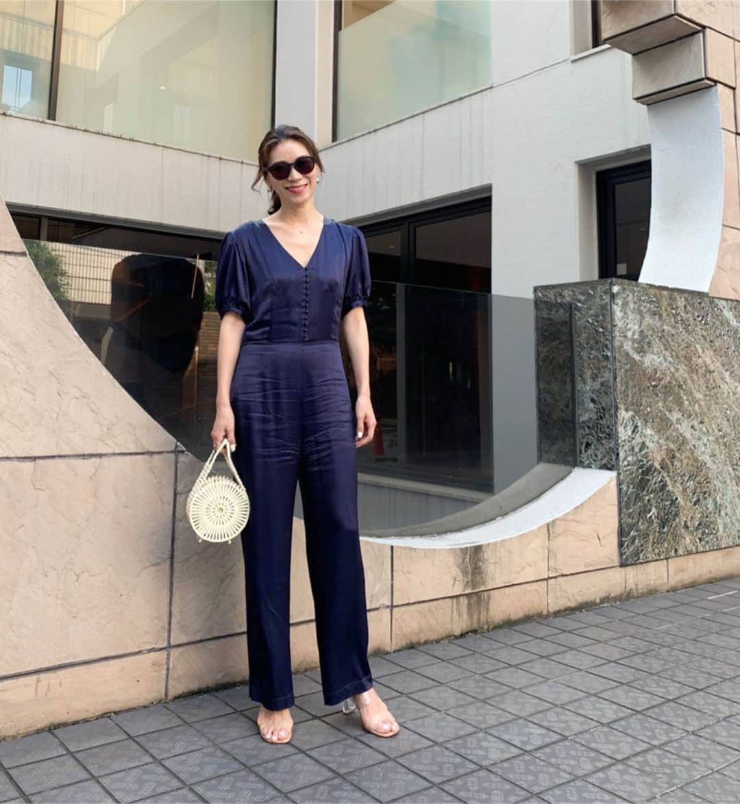 大日方久美子さんのインスタグラム写真 - (大日方久美子Instagram)「・ Today's Outfit ☆ ・ All in one → @iena_adore_rouje  Bag → @cultgaia  Shoes → #zara ・ ・ 今日は @nozo0806 のバレエ鑑賞だったので @jeannedamas の コラボオールインワンでキレイ目に。 ・ 2時間座っていたから写真だとシワが目立つね💦 ・ バッグは @luisaviaroma のセールで買ったもの。海外サイトは日本で買うより安くなることが多いので、オススメ😊 ・ ・ #kumicloset #ienaadorerouje  #ジャンヌダマス」7月28日 21時37分 - kumi511976