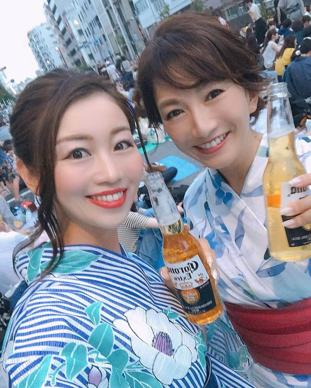 のインスタグラム：「やっと会えた〜❤️ 守口さんと隅田川の花火大会に行ってきました🤗 . 浴衣と花火。 日本の夏、感じる👘🎆☺️ . #隅田川花火大会 #浴衣 #ビール #花火 #夏 #香織とかおり #rsk #アナウンサー #岡山 #花火大会 #楽しかった」