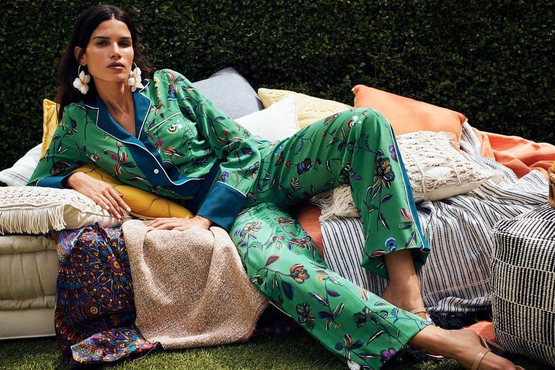 のインスタグラム：「Enjoy your Sunday.  Discover #DerekLam #10Crosby #PF19 Collection at @intermixonline」