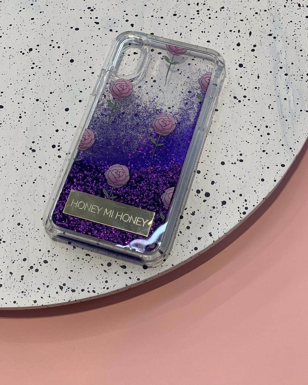 Honey Mi Honey Officialさんのインスタグラム写真 Honey Mi Honey Officialinstagram Glitter Rose Iphonecase 3 300 Iphone6 6s7 8 Iphonex Xs スノードームのようにグリッターがキラキラと動くiphoneケース Honeymihoney Official Honeymihoney Style