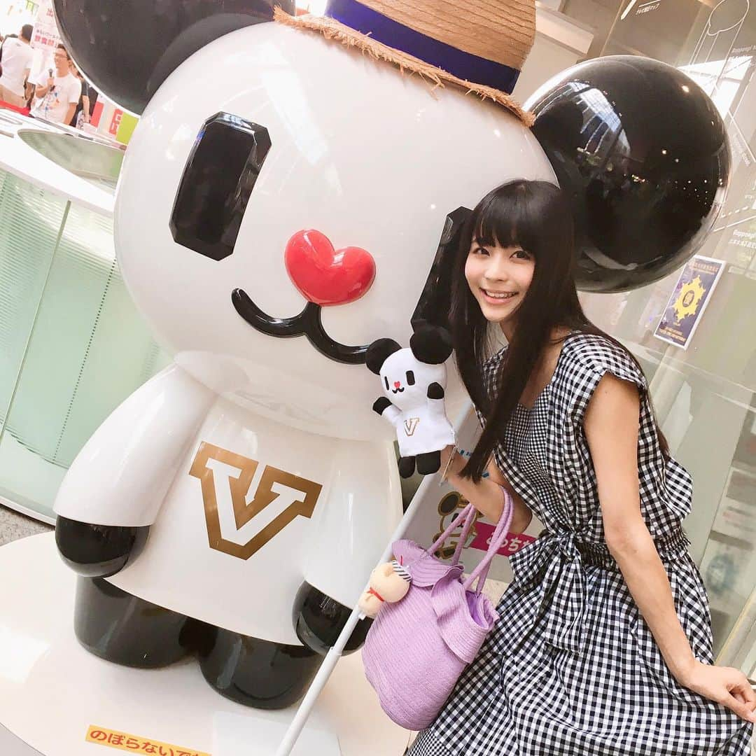 寺嶋由芙さんのインスタグラム写真 - (寺嶋由芙Instagram)「ゴーちゃん(⚫ω⚫)♡ ゴーちゃんコラボのカフェメニュー食べたくて並んだんだけど、すごく混んでて時間切れ(´:ω:｀)リベンジするぞーーーーー ・  #六本木アイドルフェスティバル #サマステ  #テレビ朝日 #ゴーちゃん #科捜研の女カフェ #ゴーエキスパンダ #サンリオ #イベント #noela #ジャムム  #夏休み #フェス #ライブ #アイドル #idol #japaneseidol #ゆっふぃー #寺嶋由芙」7月28日 22時55分 - yufu_terashima