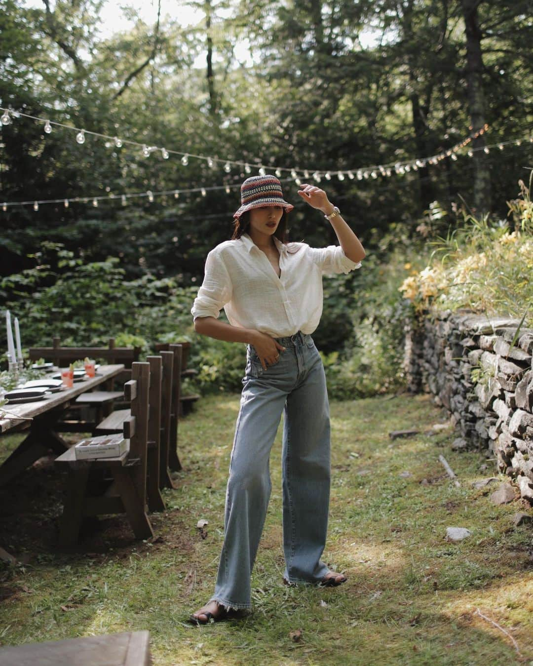 ナタリー・スアレスさんのインスタグラム写真 - (ナタリー・スアレスInstagram)「A weekend away in the mountains here at @thehuntergreenhouse, where sustainable brand @seeyousunday was born. I live in their linen tops all summer long. We have one more day in the woods and I’m going to miss it and all it’s magic.」7月28日 22時55分 - natalieoffduty